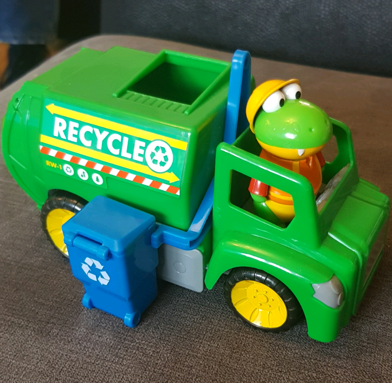 ryan's world gus recycle truck
